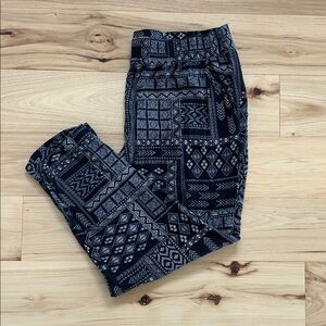 Jessica Simpson Black and White Pattern Size L